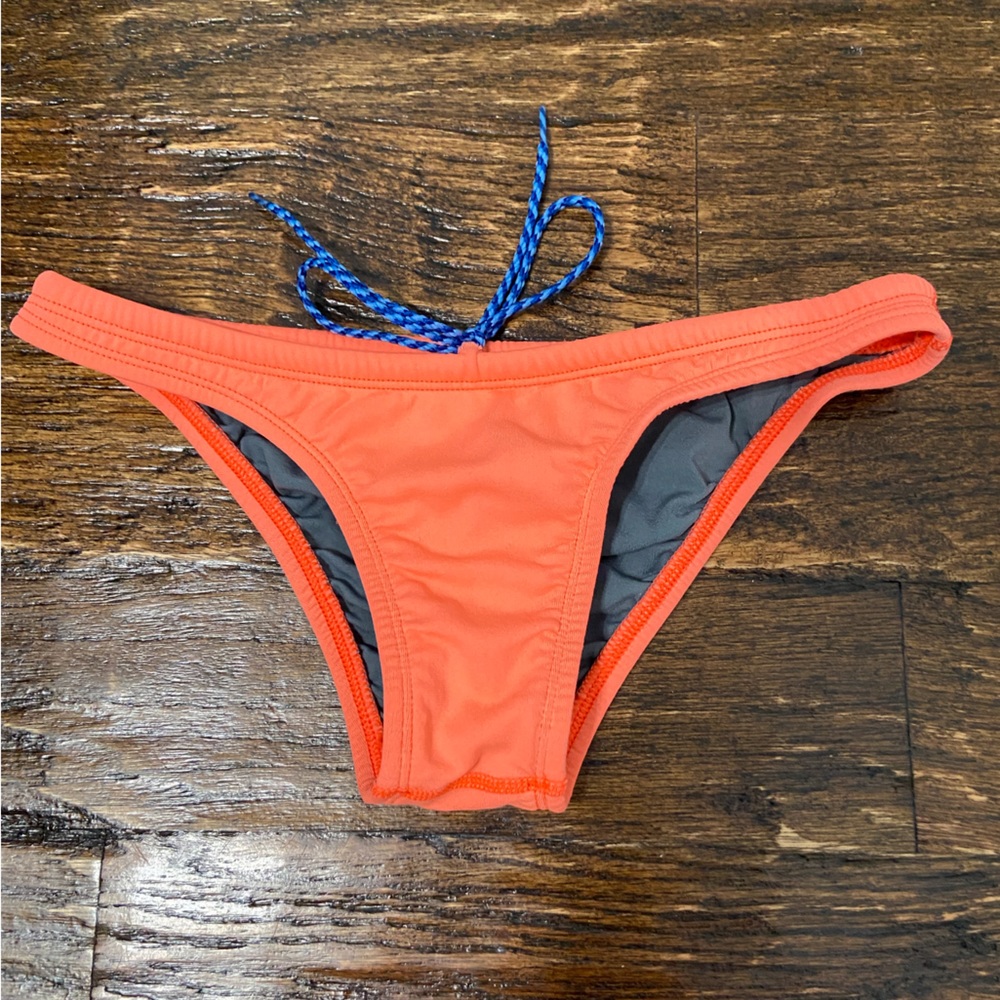 Adorable bikini bottoms.  Cute Brazilian cut.